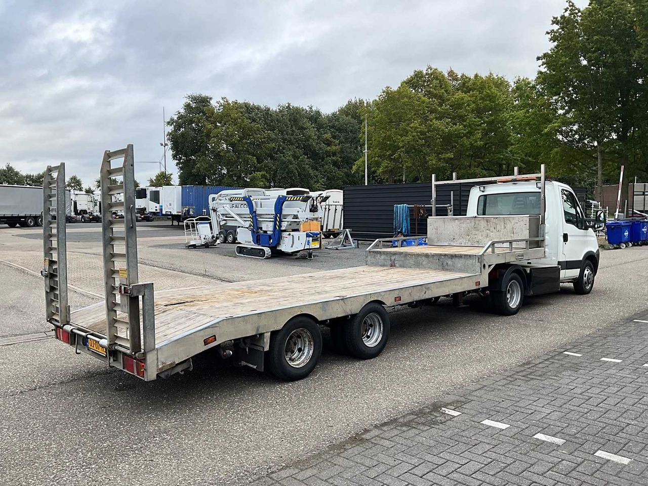 2006 IVECO DAILY 35C18 WITH VELDHUIZEN SEMI-TRAILER BE COMBINATION - Ελαφρύ επαγγελματικό: φωτογραφία 5 2006 IVECO DAILY 35C18 WITH VELDHUIZEN SEMI-TRAILER BE COMBINATION - Ελαφρύ επαγγελματικό: φωτογραφία 5