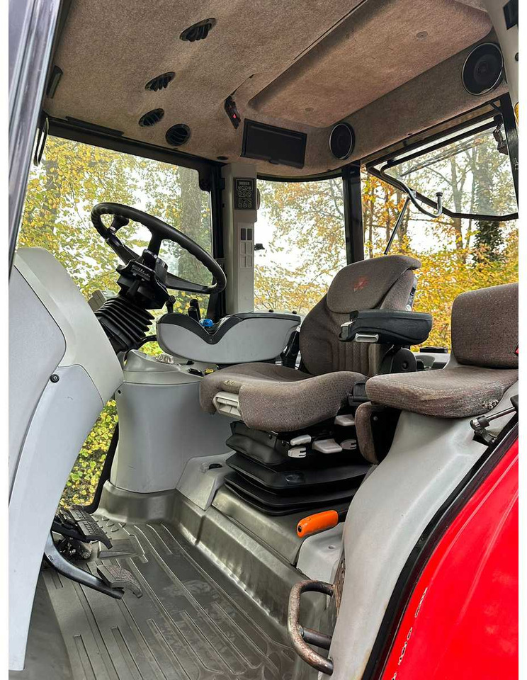 2006 MASSEY FERGUSON 6480 DYNA 6 FOUR WHEEL DRIVE FARM TRACTOR - Τρακτέρ: φωτογραφία 5 2006 MASSEY FERGUSON 6480 DYNA 6 FOUR WHEEL DRIVE FARM TRACTOR - Τρακτέρ: φωτογραφία 5