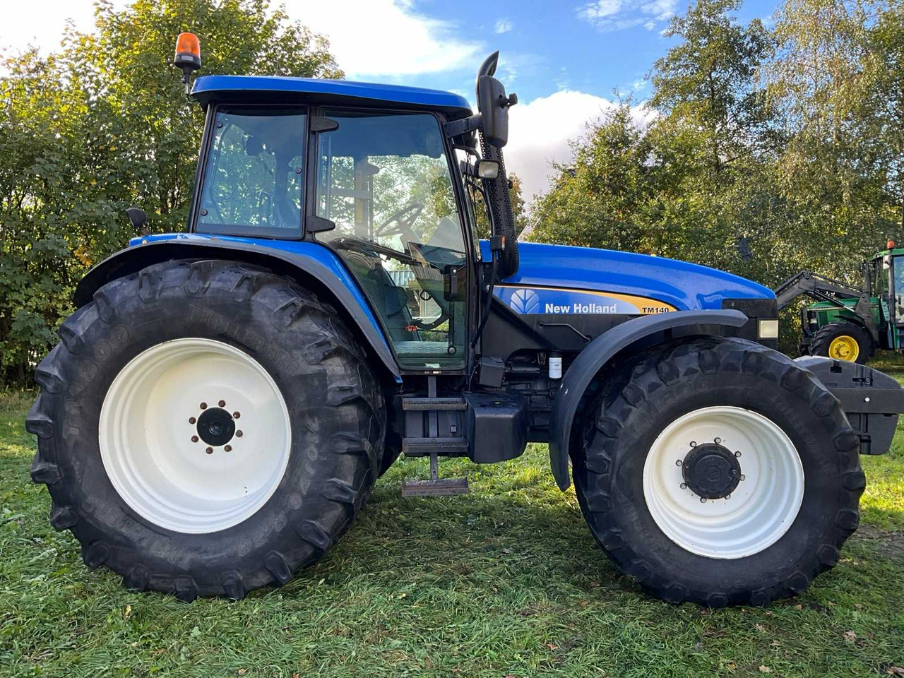 2006 NEW HOLLAND TM140 FOUR WHEEL DRIVE FARM TRACTOR - Τρακτέρ: φωτογραφία 5 2006 NEW HOLLAND TM140 FOUR WHEEL DRIVE FARM TRACTOR - Τρακτέρ: φωτογραφία 5