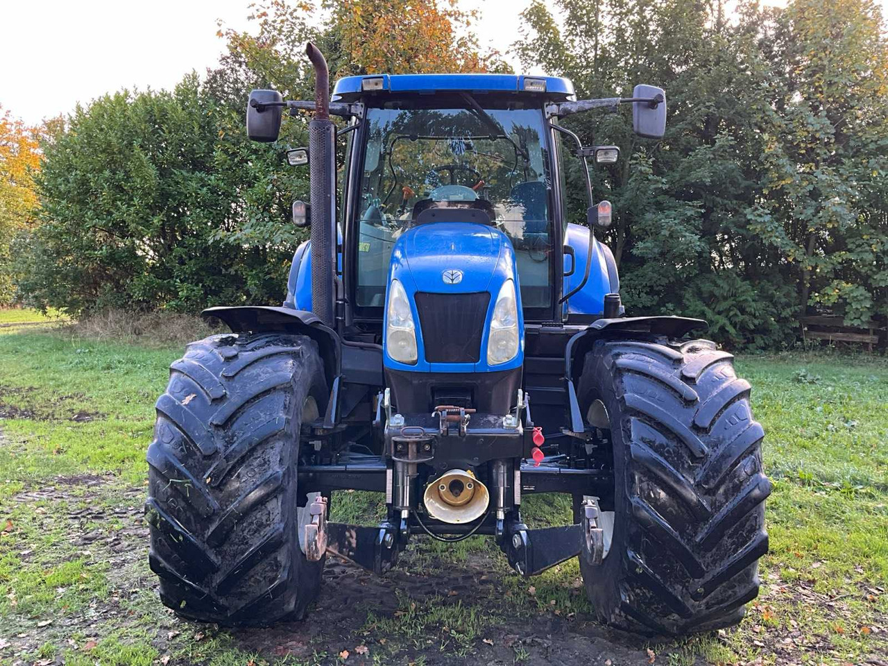 2008 NEW HOLLAND T6070 FOUR WHEEL DRIVE FARM TRACTOR - Τρακτέρ: φωτογραφία 3 2008 NEW HOLLAND T6070 FOUR WHEEL DRIVE FARM TRACTOR - Τρακτέρ: φωτογραφία 3