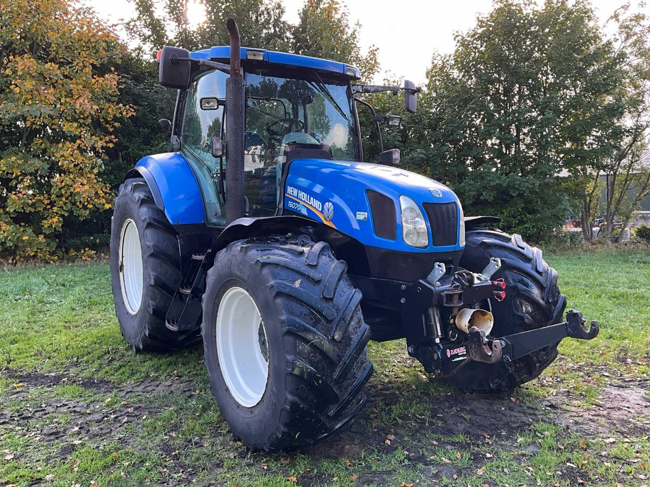 2008 NEW HOLLAND T6070 FOUR WHEEL DRIVE FARM TRACTOR - Τρακτέρ: φωτογραφία 4 2008 NEW HOLLAND T6070 FOUR WHEEL DRIVE FARM TRACTOR - Τρακτέρ: φωτογραφία 4