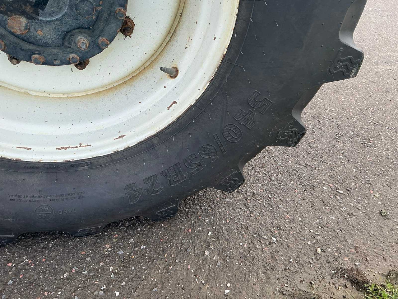 Τρακτέρ 2011 NEW HOLLAND T6070 FOUR WHEEL DRIVE FARM TRACTOR: φωτογραφία 18