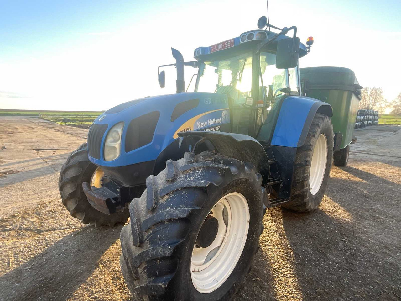 2014 NEW HOLLAND TVT195 4WD AGRICULTURAL TRACTOR 4WD - Τρακτέρ: φωτογραφία 1 2014 NEW HOLLAND TVT195 4WD AGRICULTURAL TRACTOR 4WD - Τρακτέρ: φωτογραφία 1