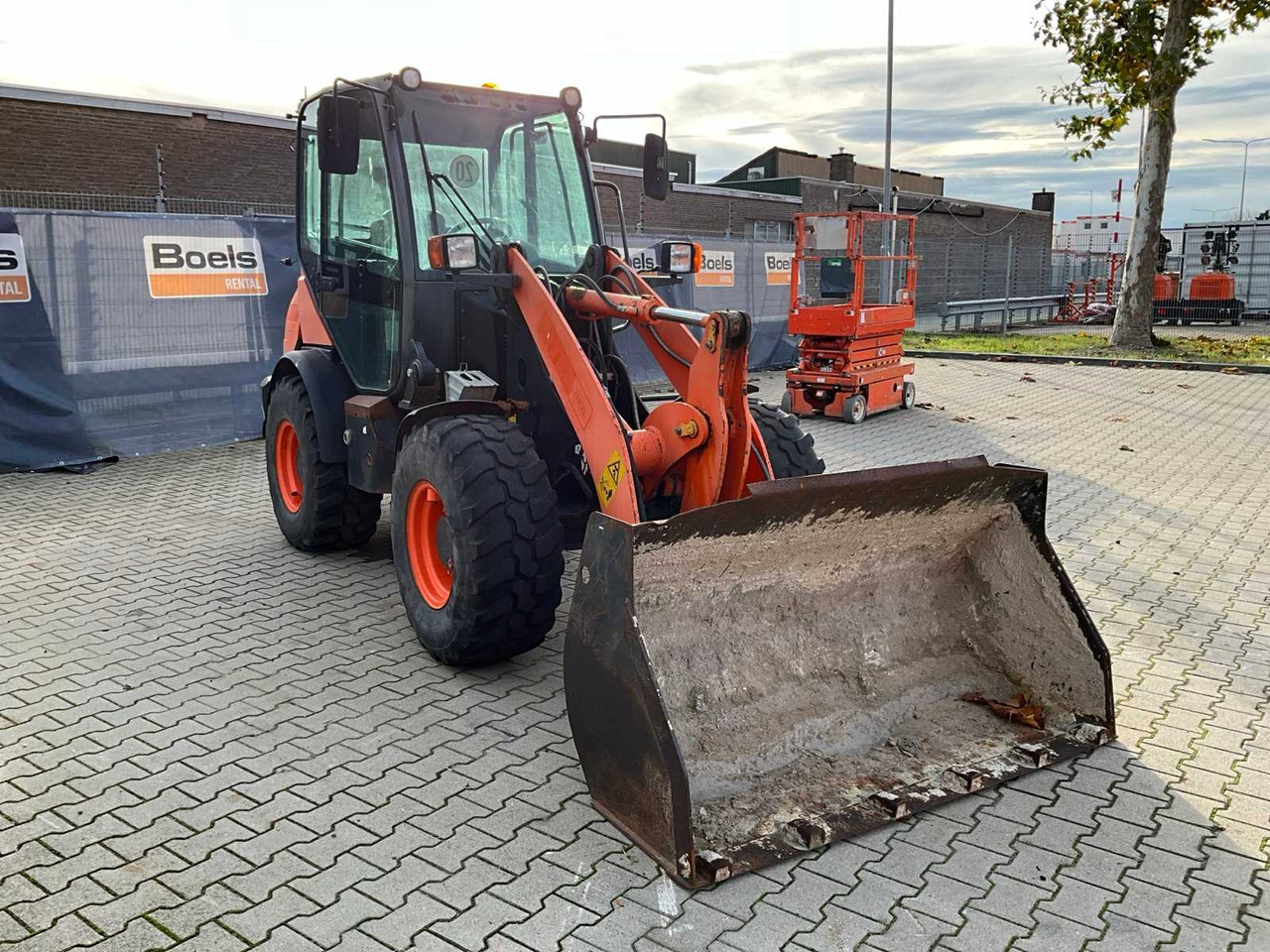 2015 KOMATSU WA-70-7 ARTICULATED WHEEL LOADER 4X4 - Ελαστιχοφόρος φορτωτής: φωτογραφία 4 2015 KOMATSU WA-70-7 ARTICULATED WHEEL LOADER 4X4 - Ελαστιχοφόρος φορτωτής: φωτογραφία 4
