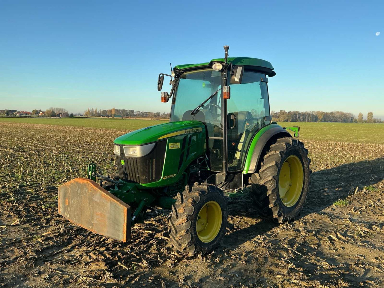 2017 JOHN DEERE 4049R FARM TRACTOR - Τρακτέρ: φωτογραφία 1 2017 JOHN DEERE 4049R FARM TRACTOR - Τρακτέρ: φωτογραφία 1