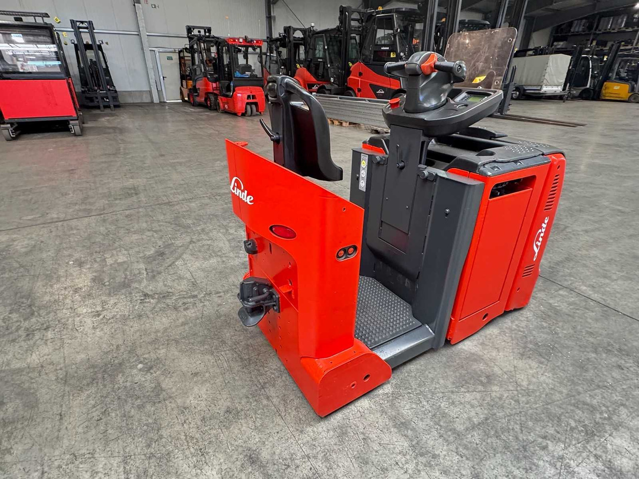 2023 SERVICE + UVV 06/2026 LINDE P50C 5.000KG TRACTOR TOWING VEHICLE TRACTOR 2.633 HOURS 500AH BATTERY - Περονοφόρο όχημα: φωτογραφία 3 2023 SERVICE + UVV 06/2026 LINDE P50C 5.000KG TRACTOR TOWING VEHICLE TRACTOR 2.633 HOURS 500AH BATTERY - Περονοφόρο όχημα: φωτογραφία 3