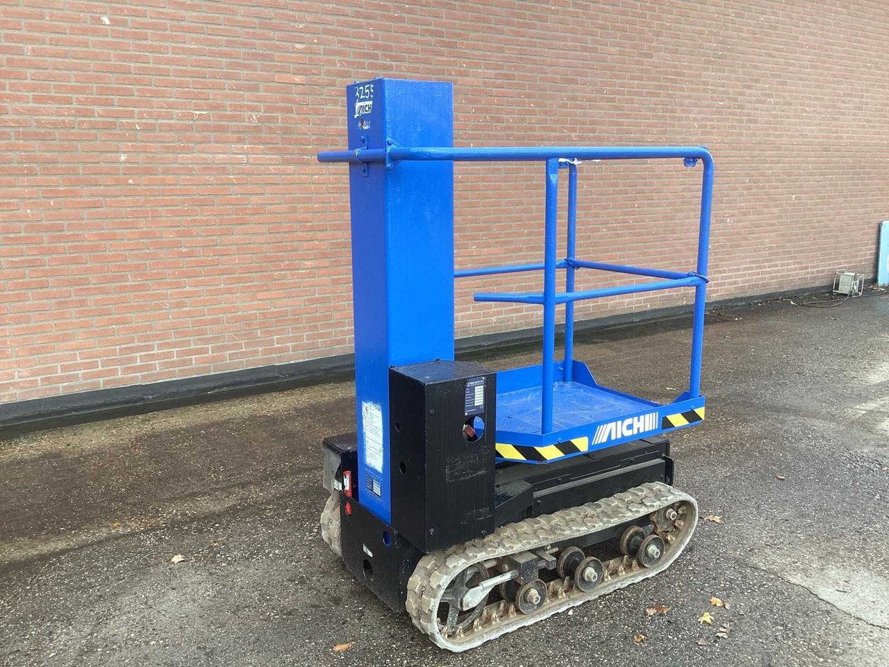 AICHI RM04B - Πλατφόρμα εναέρια: φωτογραφία 3 AICHI RM04B - Πλατφόρμα εναέρια: φωτογραφία 3