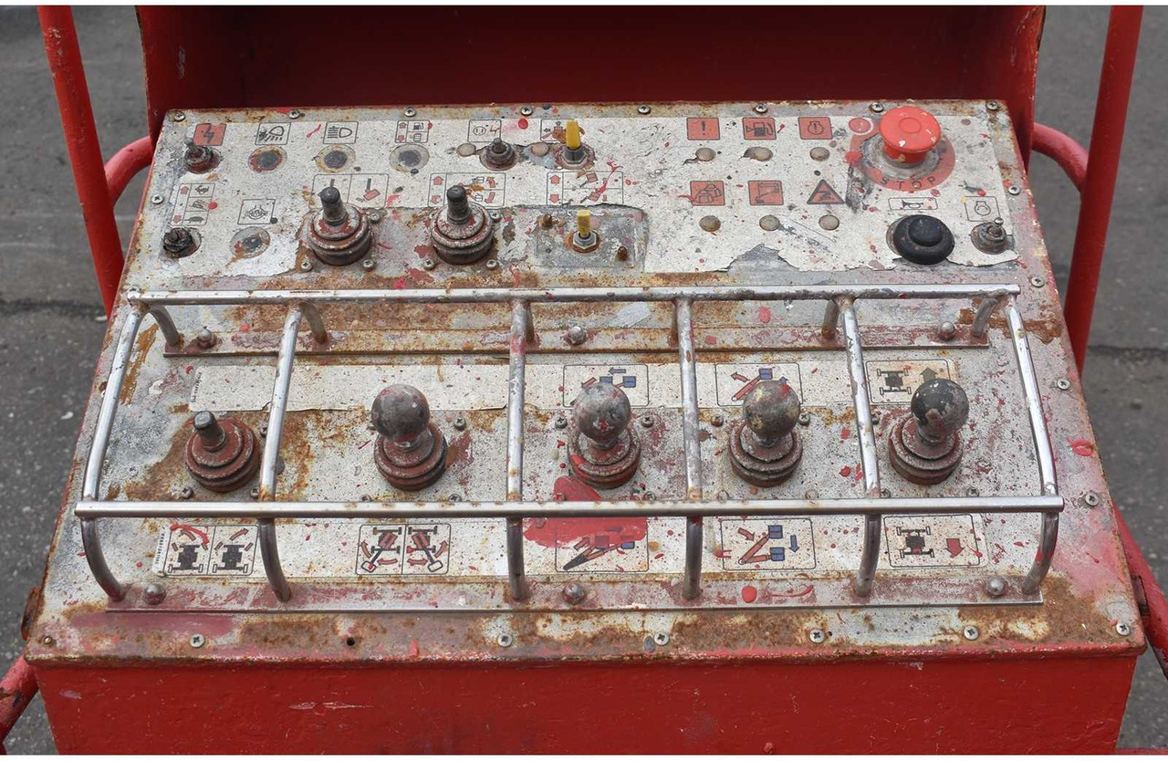 Aichi SP21AJ - Πλατφόρμα εναέρια: φωτογραφία 3 Aichi SP21AJ - Πλατφόρμα εναέρια: φωτογραφία 3