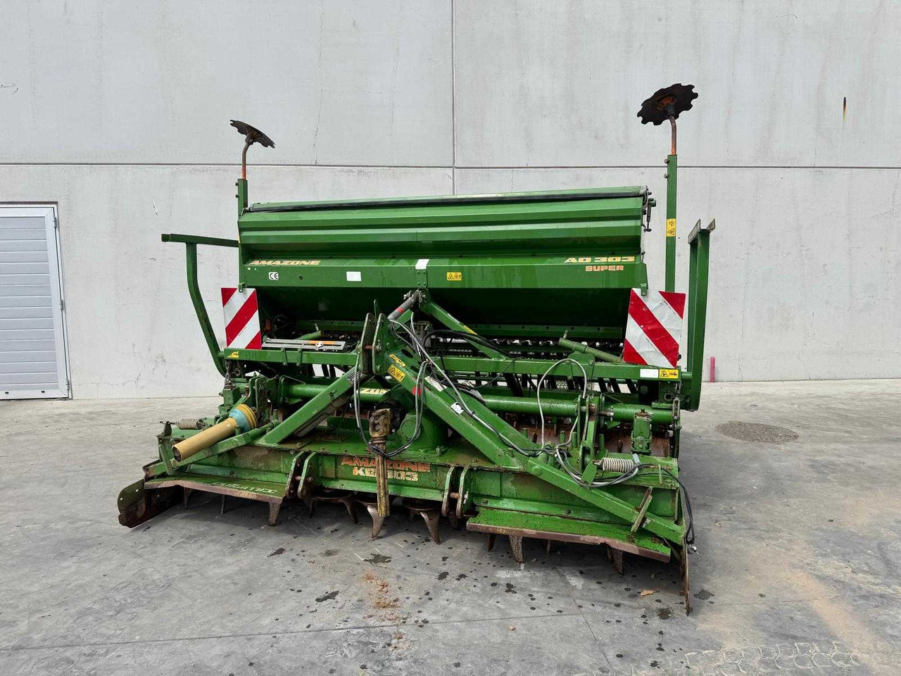 Amazone AD303 + KG303 - Σπαρτική μηχανή ακριβείας: φωτογραφία 2 Amazone AD303 + KG303 - Σπαρτική μηχανή ακριβείας: φωτογραφία 2
