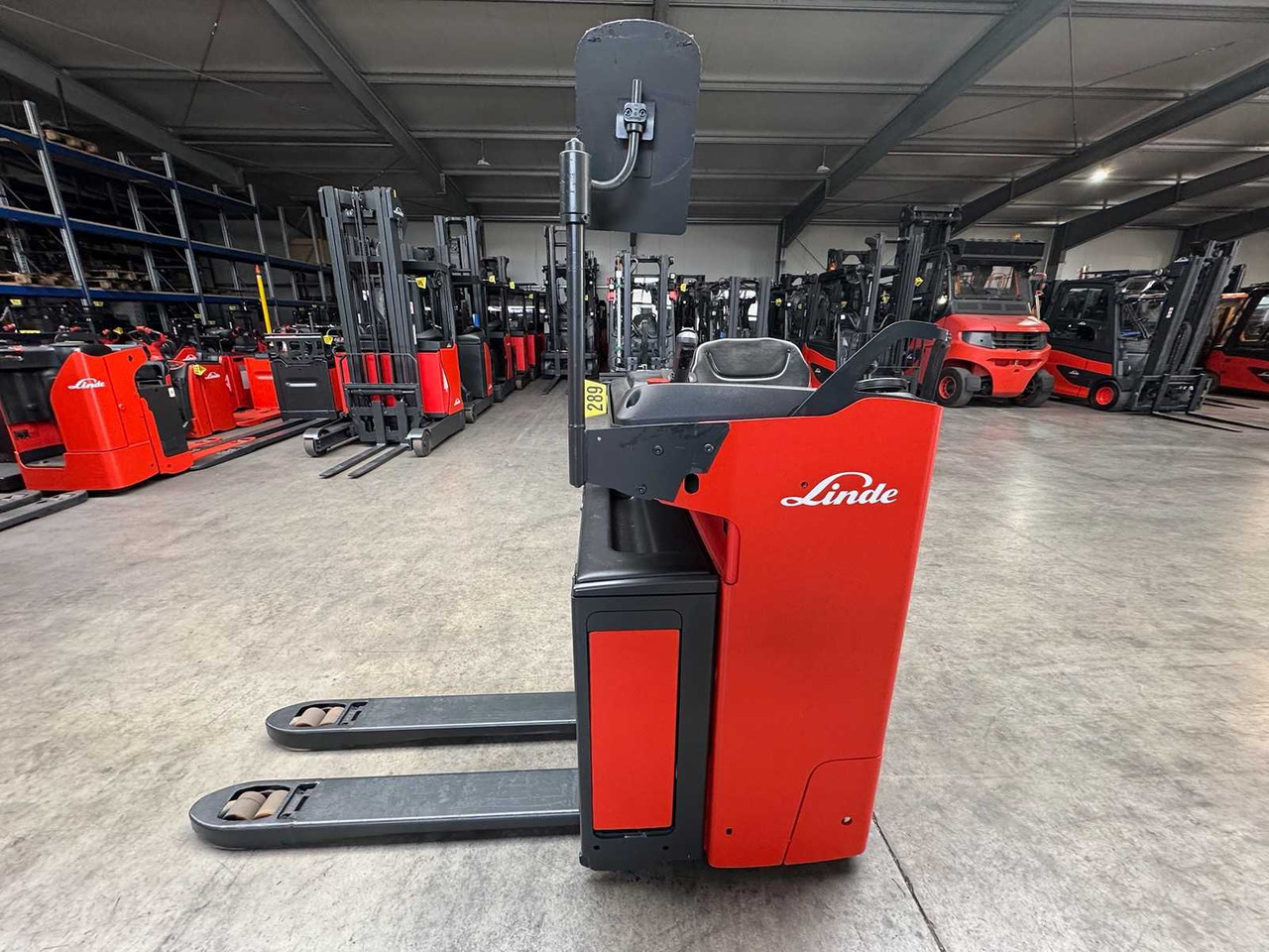BATTERY 46/2023 BJ.2020 SERVICE + UVV 08/2026 LINDE T20R PALLET TRUCK STACKER ANT 4,715 HOURS - Περονοφόρο όχημα: φωτογραφία 1 BATTERY 46/2023 BJ.2020 SERVICE + UVV 08/2026 LINDE T20R PALLET TRUCK STACKER ANT 4,715 HOURS - Περονοφόρο όχημα: φωτογραφία 1