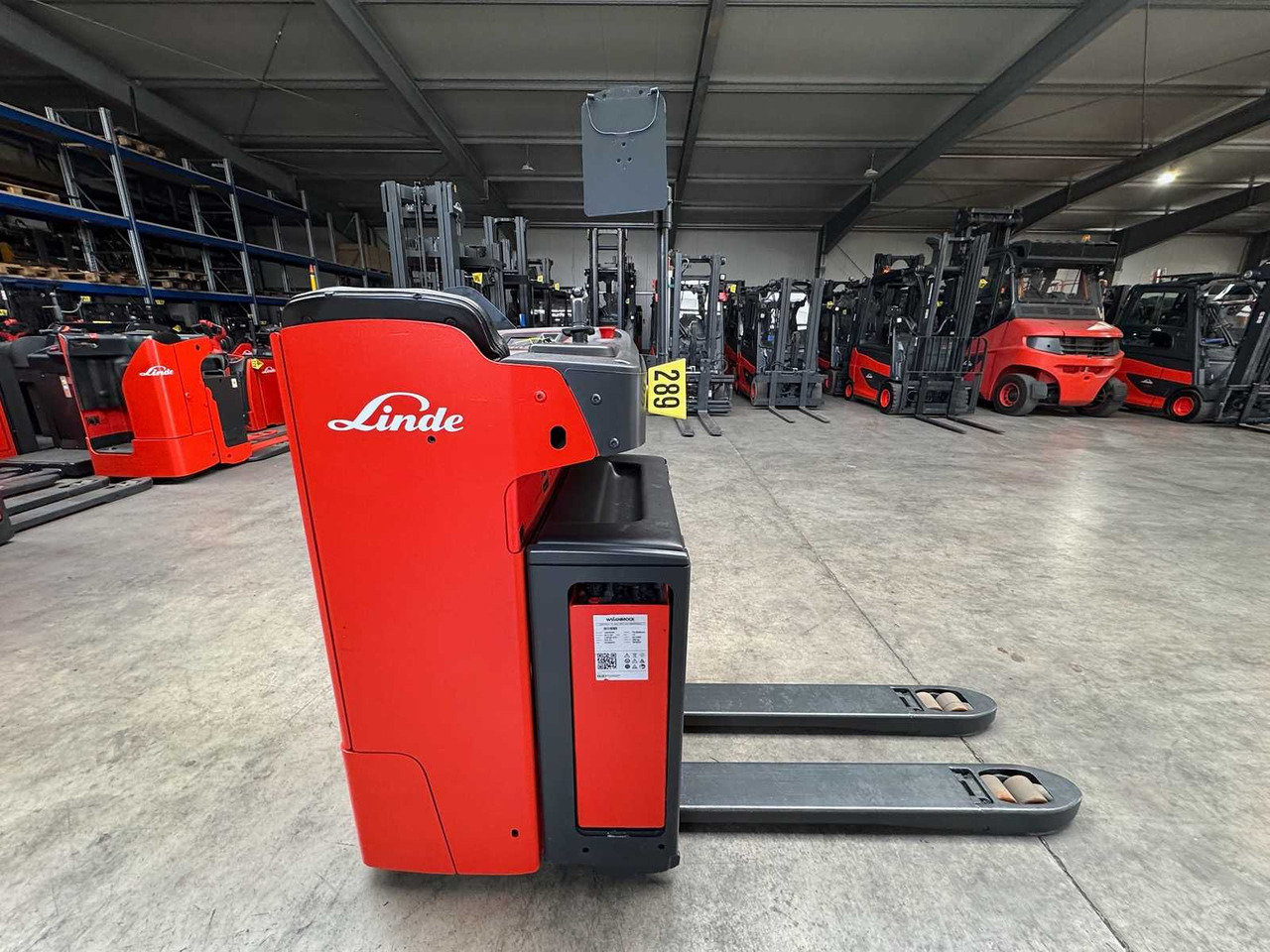 BATTERY 46/2023 BJ.2020 SERVICE + UVV 08/2026 LINDE T20R PALLET TRUCK STACKER ANT 4,715 HOURS - Περονοφόρο όχημα: φωτογραφία 2 BATTERY 46/2023 BJ.2020 SERVICE + UVV 08/2026 LINDE T20R PALLET TRUCK STACKER ANT 4,715 HOURS - Περονοφόρο όχημα: φωτογραφία 2