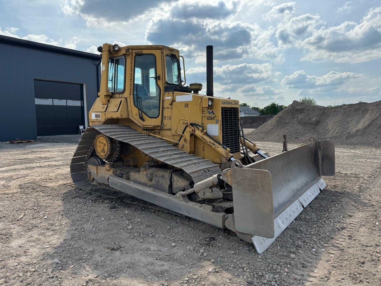 CATERPILLAR D4H BULLDOZER, YEAR 1986 - Μπουλντόζα: φωτογραφία 4 CATERPILLAR D4H BULLDOZER, YEAR 1986 - Μπουλντόζα: φωτογραφία 4