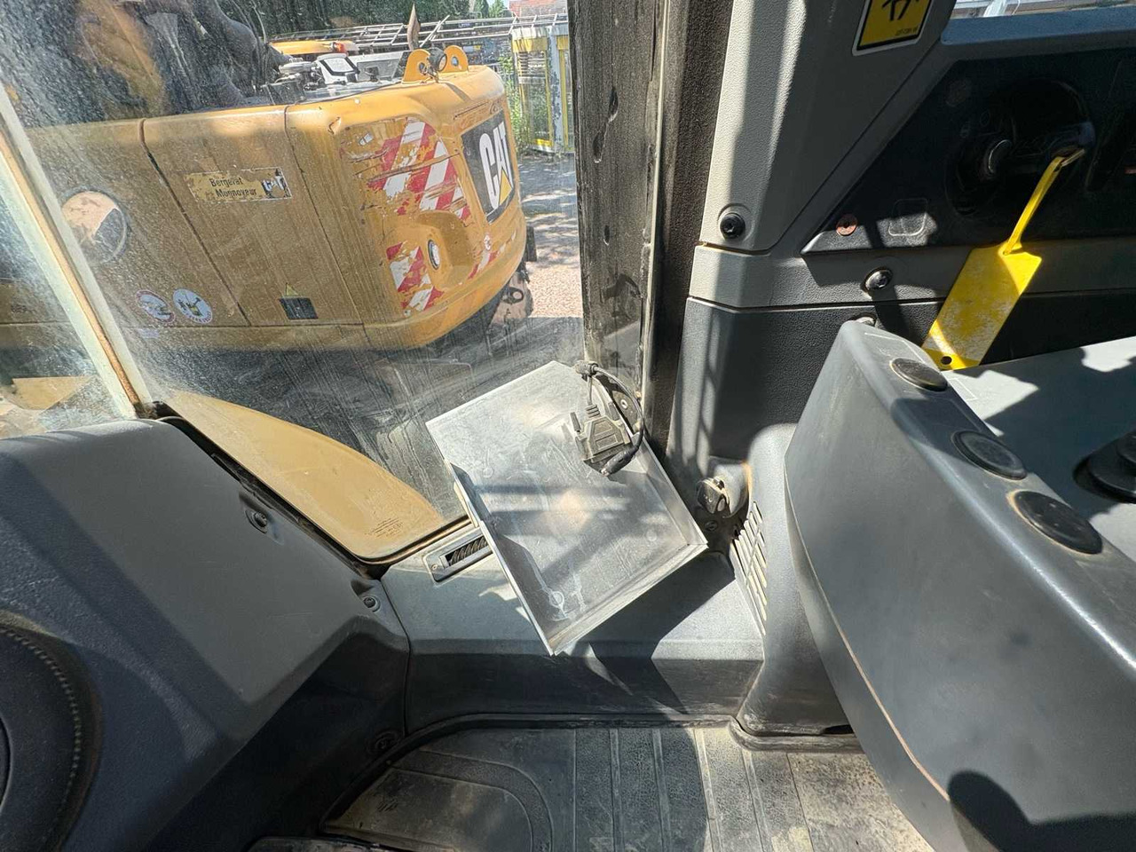 Ελαστιχοφόρος φορτωτής Caterpillar / CAT 972 K: φωτογραφία 8