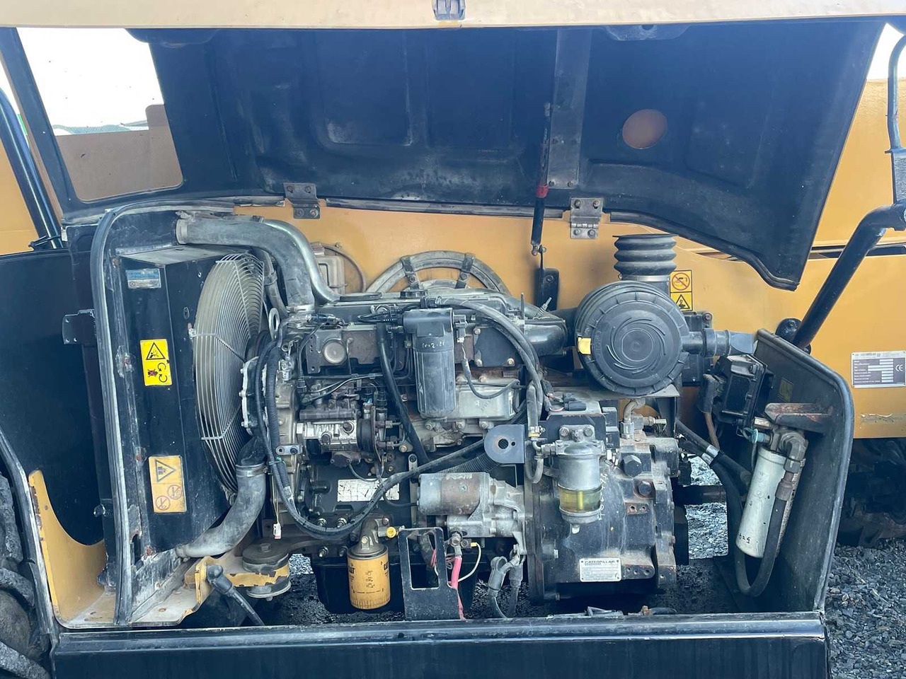 Ελαστιχοφόρος φορτωτής Caterpillar TH414: φωτογραφία 26