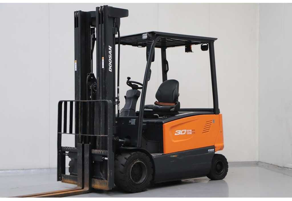 DOOSAN - 2019 - B30X-7 - FORKLIFT, PLYWOOD, SIDESHIFT, 1848 HOURS - Περονοφόρο όχημα: φωτογραφία 1 DOOSAN - 2019 - B30X-7 - FORKLIFT, PLYWOOD, SIDESHIFT, 1848 HOURS - Περονοφόρο όχημα: φωτογραφία 1