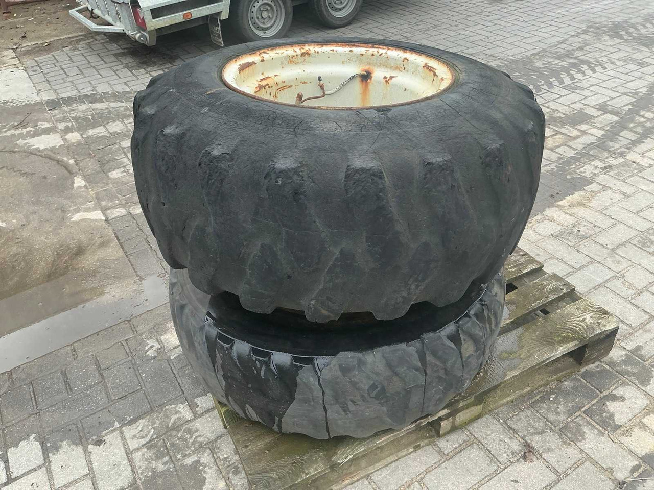 Τροχοφόρος εκσκαφέας DOUBLE TIRE ON RIM: φωτογραφία 8 Τροχοφόρος εκσκαφέας DOUBLE TIRE ON RIM: φωτογραφία 8