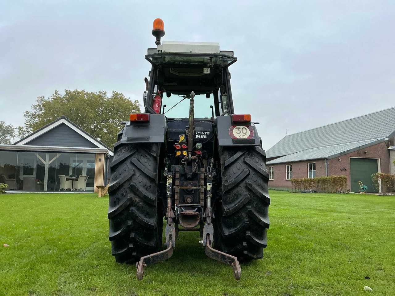 Deutz DX 3.70F - Μικρό τρακτέρ: φωτογραφία 4 Deutz DX 3.70F - Μικρό τρακτέρ: φωτογραφία 4
