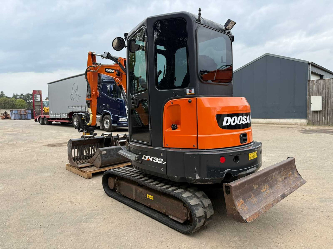 Doosan DX32Z - Ερπυστριοφόρος εκσκαφέας: φωτογραφία 5 Doosan DX32Z - Ερπυστριοφόρος εκσκαφέας: φωτογραφία 5