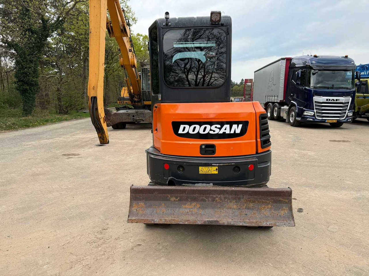 Doosan DX32Z - Ερπυστριοφόρος εκσκαφέας: φωτογραφία 4 Doosan DX32Z - Ερπυστριοφόρος εκσκαφέας: φωτογραφία 4