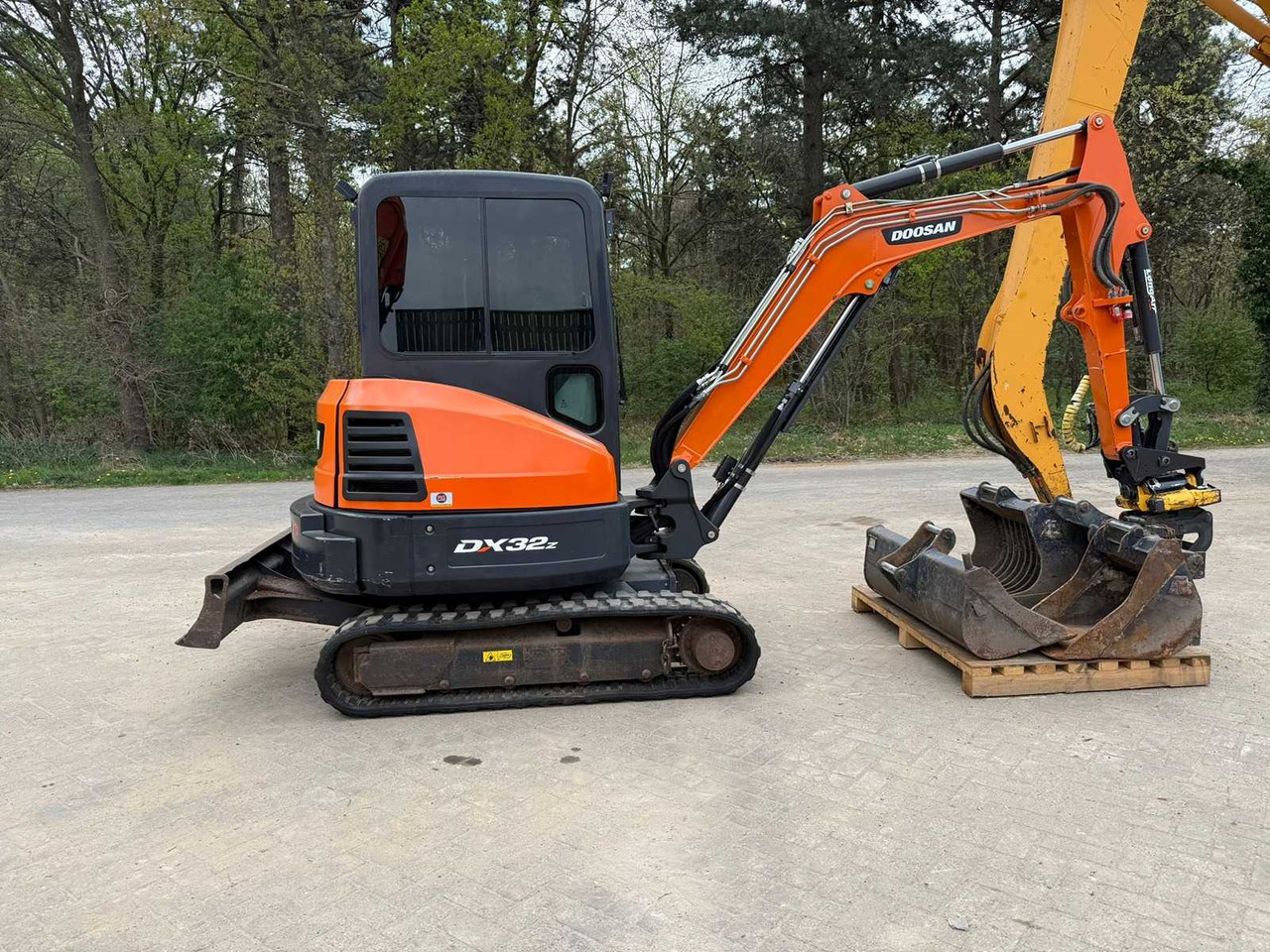 Doosan DX32Z - Ερπυστριοφόρος εκσκαφέας: φωτογραφία 2 Doosan DX32Z - Ερπυστριοφόρος εκσκαφέας: φωτογραφία 2