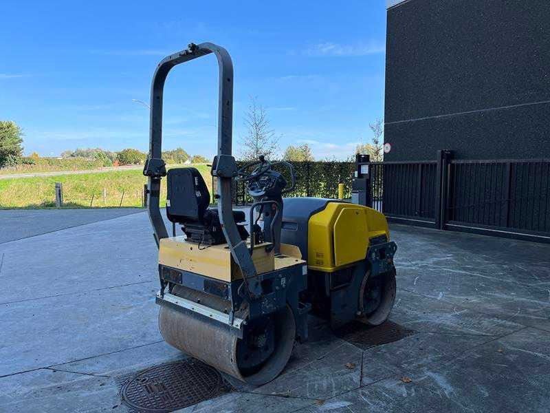 Dynapac CC1100 - Ασφαλτικός οδοστρωτήρας: φωτογραφία 4 Dynapac CC1100 - Ασφαλτικός οδοστρωτήρας: φωτογραφία 4