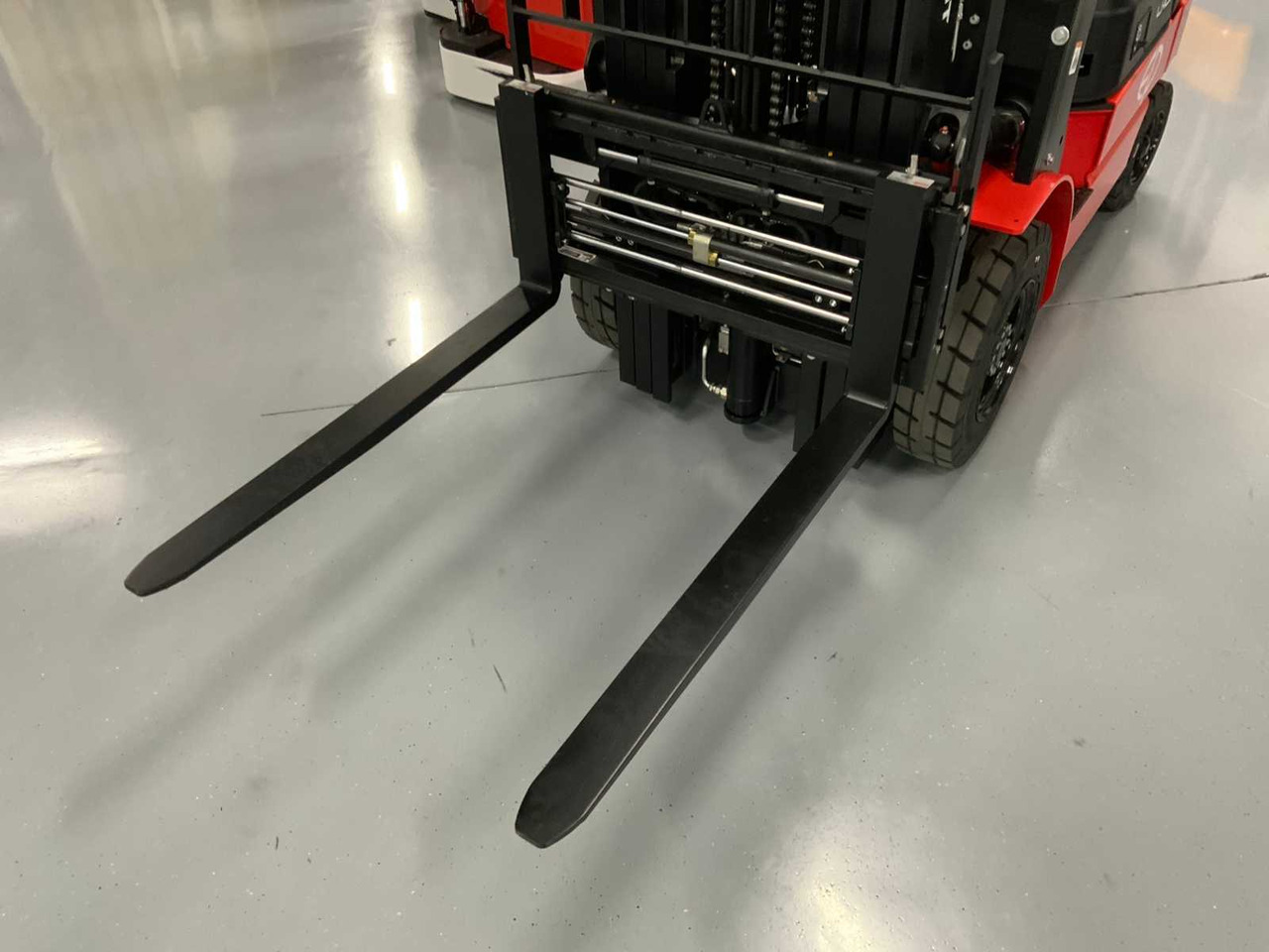 EP - EFL 252 X - FORK POSITIONER, SIDESHIFT, TRIPLEX, FORKLIFT 2025 - Περονοφόρο όχημα: φωτογραφία 2 EP - EFL 252 X - FORK POSITIONER, SIDESHIFT, TRIPLEX, FORKLIFT 2025 - Περονοφόρο όχημα: φωτογραφία 2