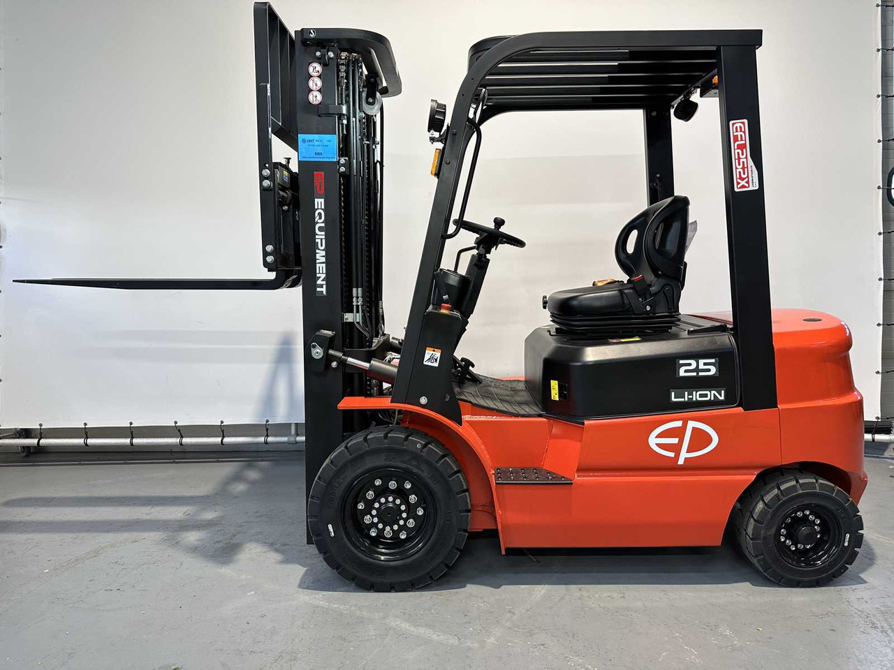EP - EFL 252 X - FORK POSITIONER, SIDESHIFT, TRIPLEX, FORKLIFT 2025 - Περονοφόρο όχημα: φωτογραφία 5 EP - EFL 252 X - FORK POSITIONER, SIDESHIFT, TRIPLEX, FORKLIFT 2025 - Περονοφόρο όχημα: φωτογραφία 5
