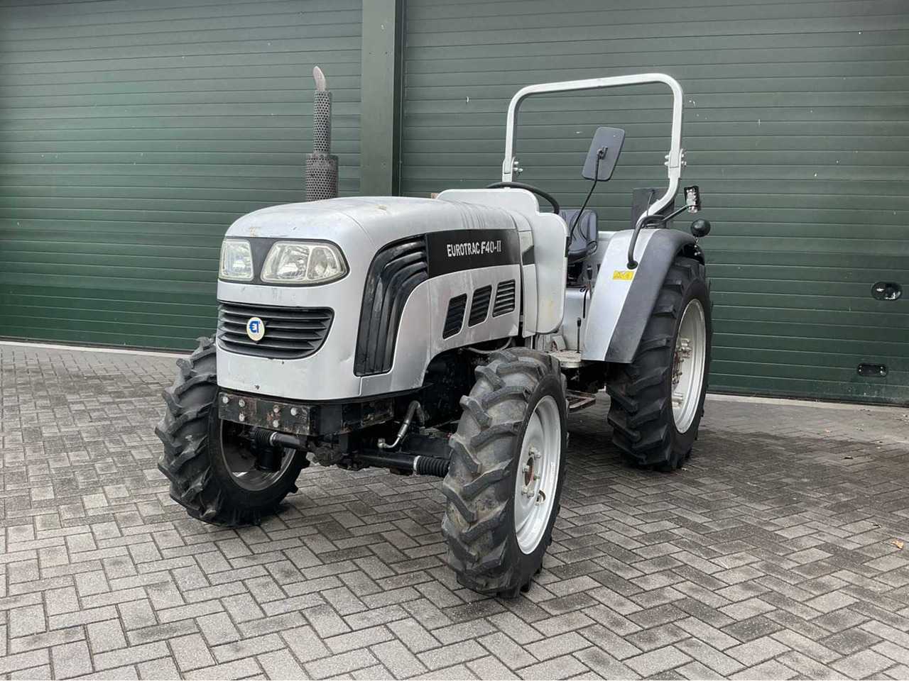 Euro Trac EURO TRAC - 2009 - F40II - ALL-WHEEL DRIVE FARM TRACTOR - Τρακτέρ: φωτογραφία 1 Euro Trac EURO TRAC - 2009 - F40II - ALL-WHEEL DRIVE FARM TRACTOR - Τρακτέρ: φωτογραφία 1
