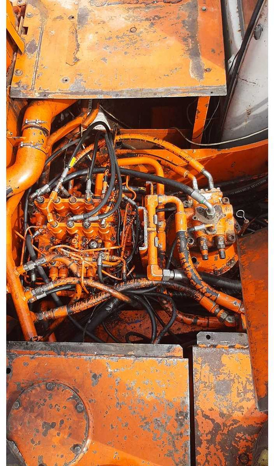 FIAT HITACHI - Ερπυστριοφόρος εκσκαφέας: φωτογραφία 3 FIAT HITACHI - Ερπυστριοφόρος εκσκαφέας: φωτογραφία 3