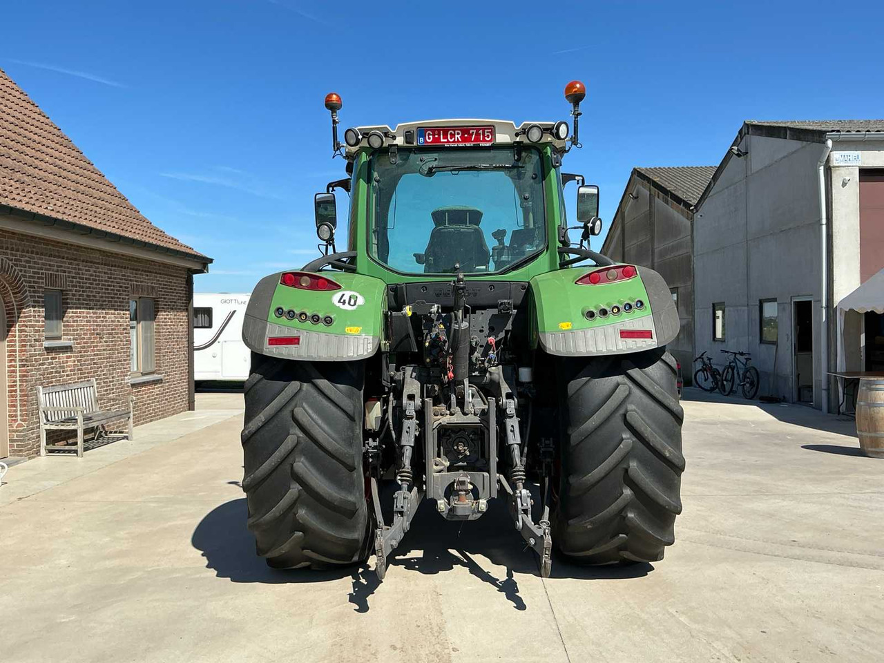 Fendt 720 Vario Profi Plus - Τρακτέρ: φωτογραφία 4 Fendt 720 Vario Profi Plus - Τρακτέρ: φωτογραφία 4