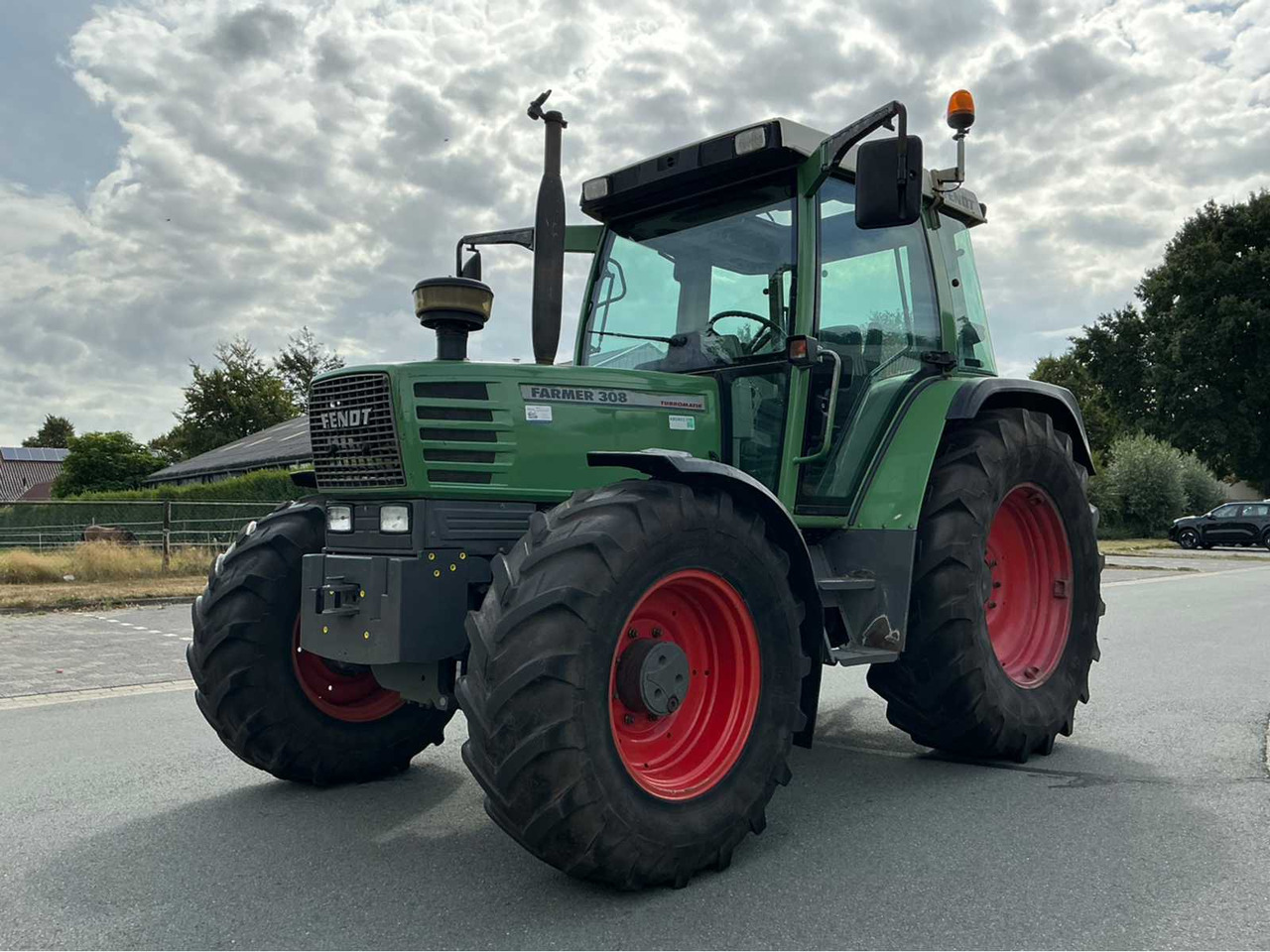 Fendt Farmer 308 Turbomatik - Τρακτέρ: φωτογραφία 1 Fendt Farmer 308 Turbomatik - Τρακτέρ: φωτογραφία 1