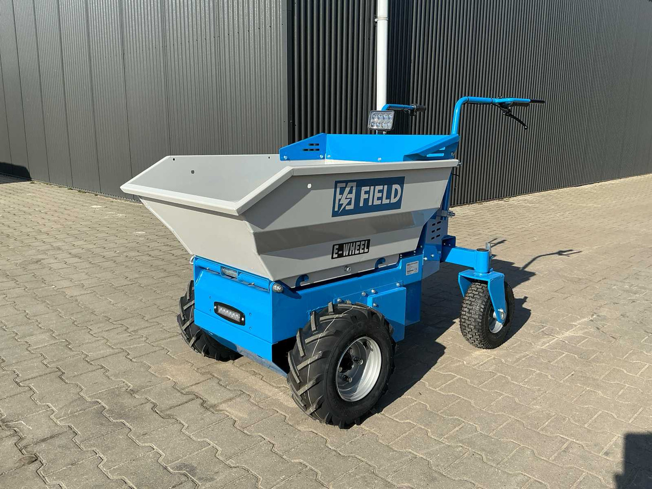 Field D500E - Ανατρεπόμενο όχημα: φωτογραφία 1 Field D500E - Ανατρεπόμενο όχημα: φωτογραφία 1