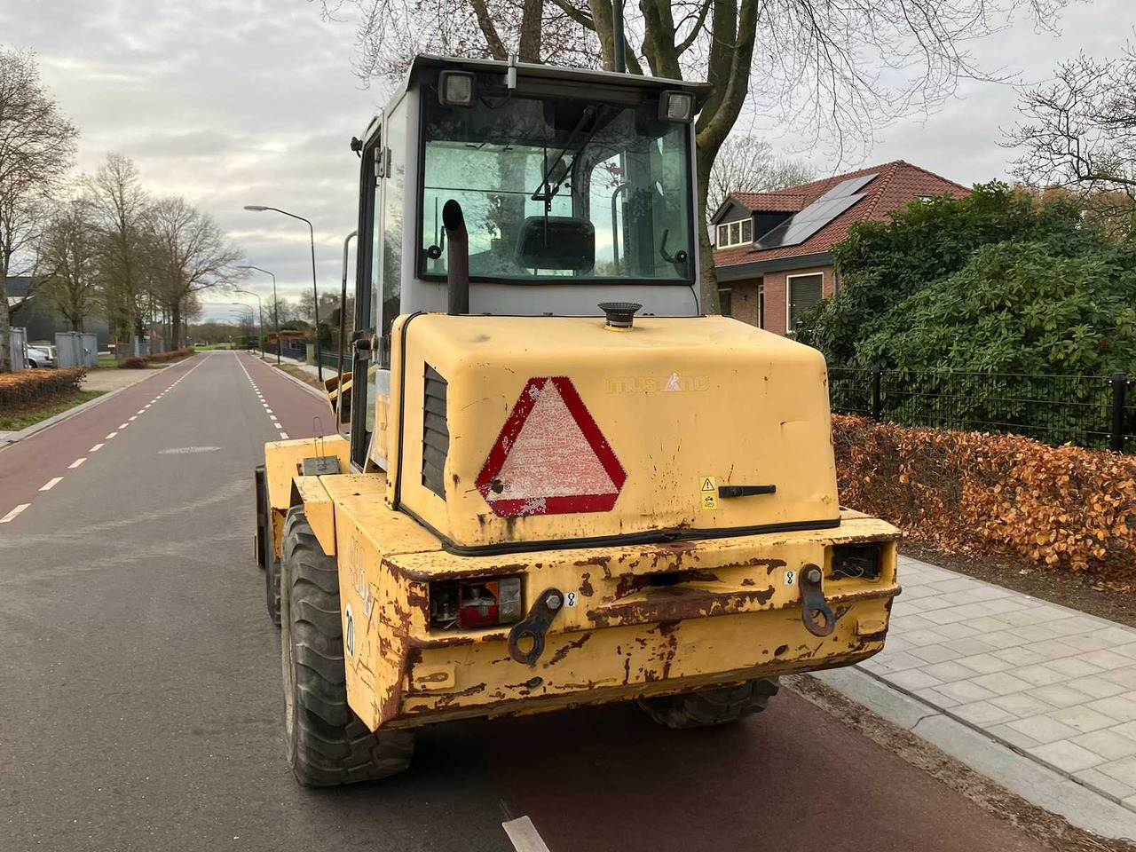 GEHL EUROPE - 2006 - KL498 - SHOVEL - Ελαστιχοφόρος φορτωτής: φωτογραφία 4 GEHL EUROPE - 2006 - KL498 - SHOVEL - Ελαστιχοφόρος φορτωτής: φωτογραφία 4