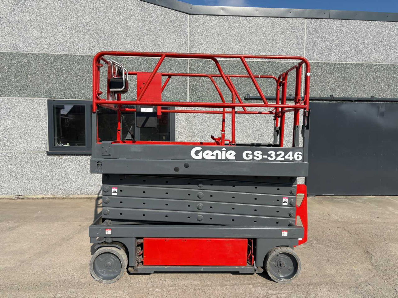 Genie GS-3246 - Πλατφόρμα εναέρια: φωτογραφία 2 Genie GS-3246 - Πλατφόρμα εναέρια: φωτογραφία 2
