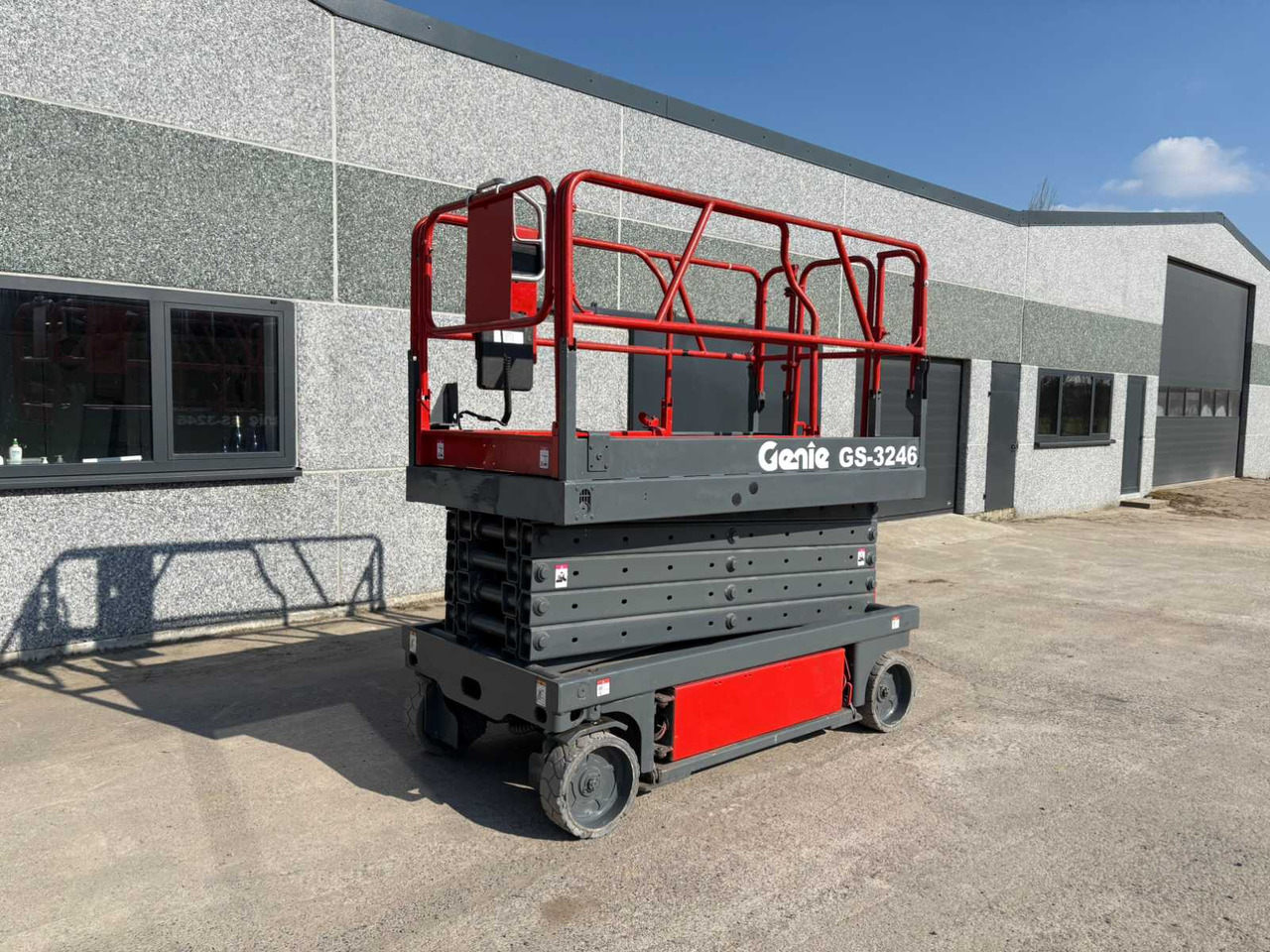 Genie GS-3246 - Πλατφόρμα εναέρια: φωτογραφία 1 Genie GS-3246 - Πλατφόρμα εναέρια: φωτογραφία 1