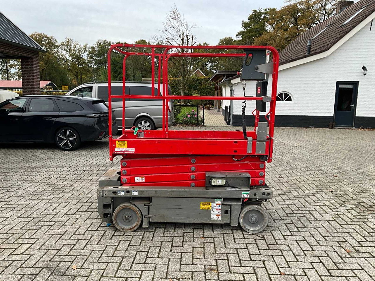 Haulotte 2017 HAULOTTE SCISSORS AERIAL PLATFORM - Πλατφόρμα εναέρια: φωτογραφία 4 Haulotte 2017 HAULOTTE SCISSORS AERIAL PLATFORM - Πλατφόρμα εναέρια: φωτογραφία 4