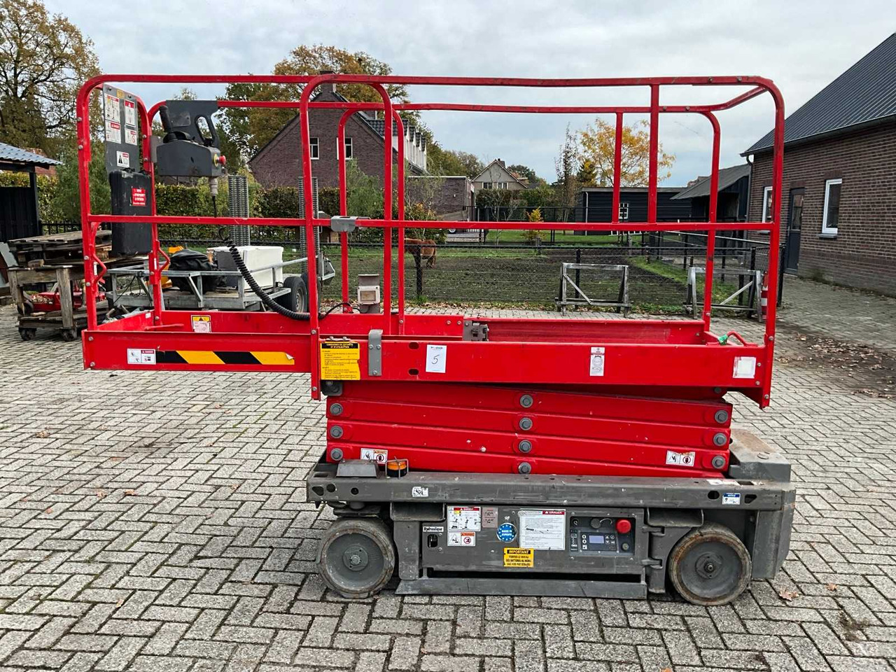 Haulotte 2017 HAULOTTE SCISSORS AERIAL PLATFORM - Πλατφόρμα εναέρια: φωτογραφία 2 Haulotte 2017 HAULOTTE SCISSORS AERIAL PLATFORM - Πλατφόρμα εναέρια: φωτογραφία 2