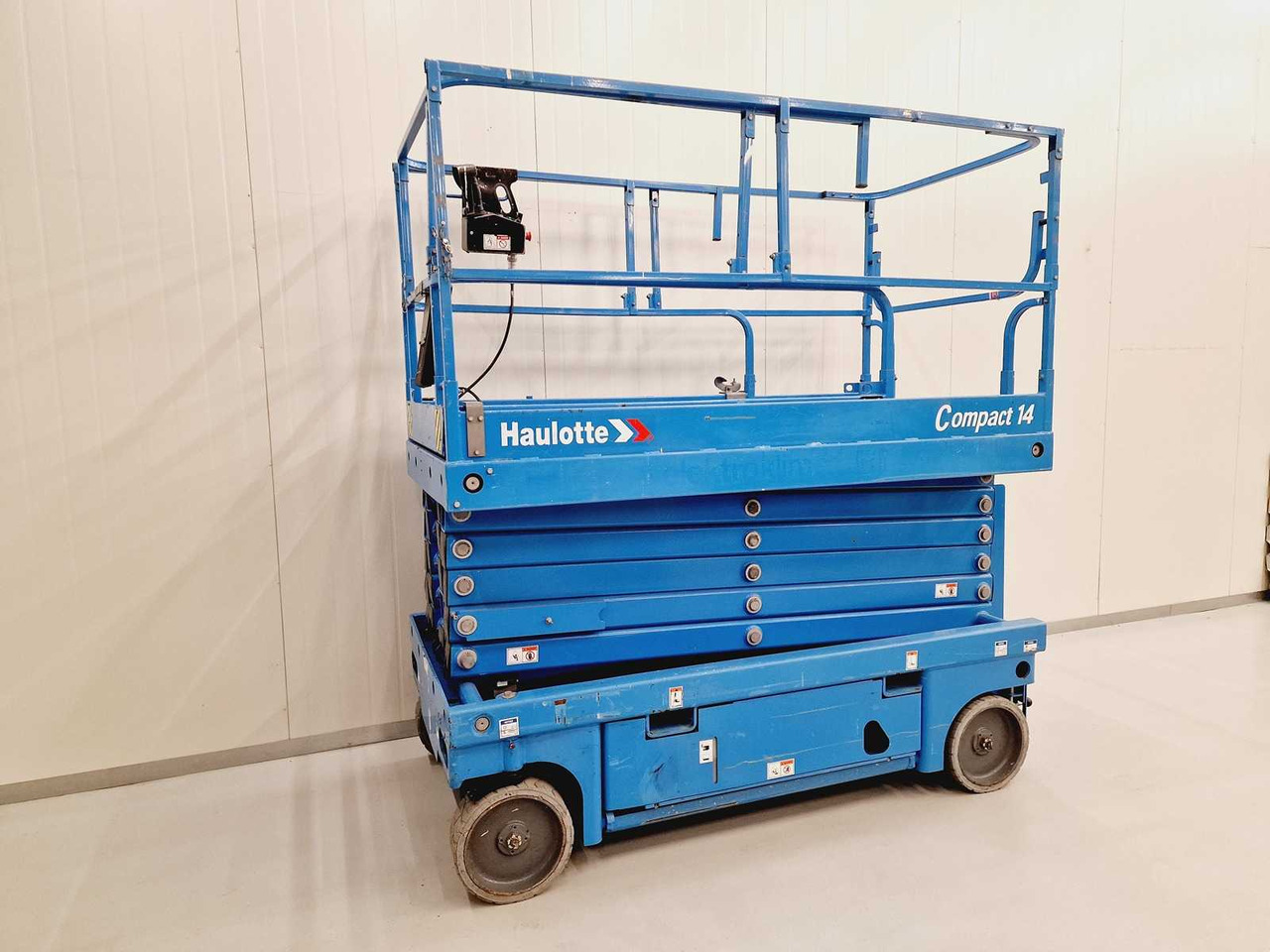 Haulotte HAULOTTE - COMPACT 14 - AERIAL PLATFORM - Πλατφόρμα εναέρια: φωτογραφία 5 Haulotte HAULOTTE - COMPACT 14 - AERIAL PLATFORM - Πλατφόρμα εναέρια: φωτογραφία 5