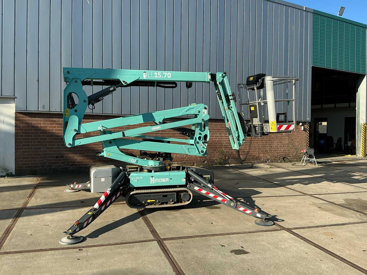 Hinowa Lightlift 15.70 IIIS performance - Πλατφόρμα εναέρια: φωτογραφία 3 Hinowa Lightlift 15.70 IIIS performance - Πλατφόρμα εναέρια: φωτογραφία 3