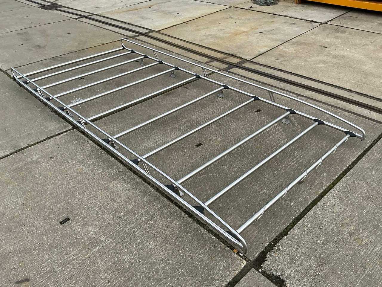 IMPERIAL - Ελαφρύ επαγγελματικό: φωτογραφία 3 IMPERIAL - Ελαφρύ επαγγελματικό: φωτογραφία 3