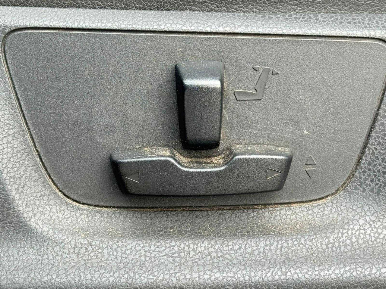 ISUZU D-MAX 2.5 DOUBLE CAB LSX 5-PERSON - 2016 | VX-388-L - Ελαφρύ επαγγελματικό: φωτογραφία 4 ISUZU D-MAX 2.5 DOUBLE CAB LSX 5-PERSON - 2016 | VX-388-L - Ελαφρύ επαγγελματικό: φωτογραφία 4