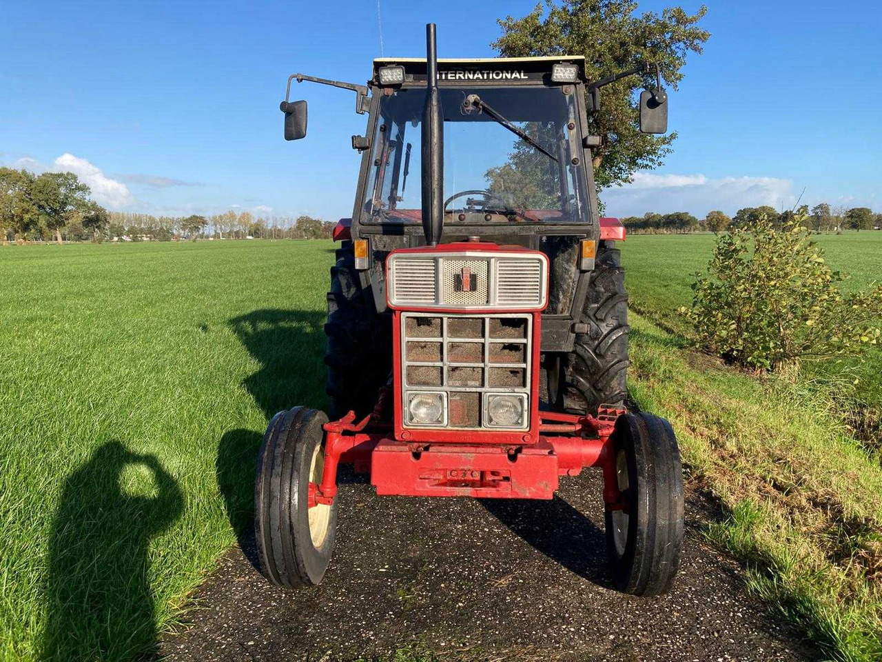 International 644 - Τρακτέρ: φωτογραφία 3 International 644 - Τρακτέρ: φωτογραφία 3