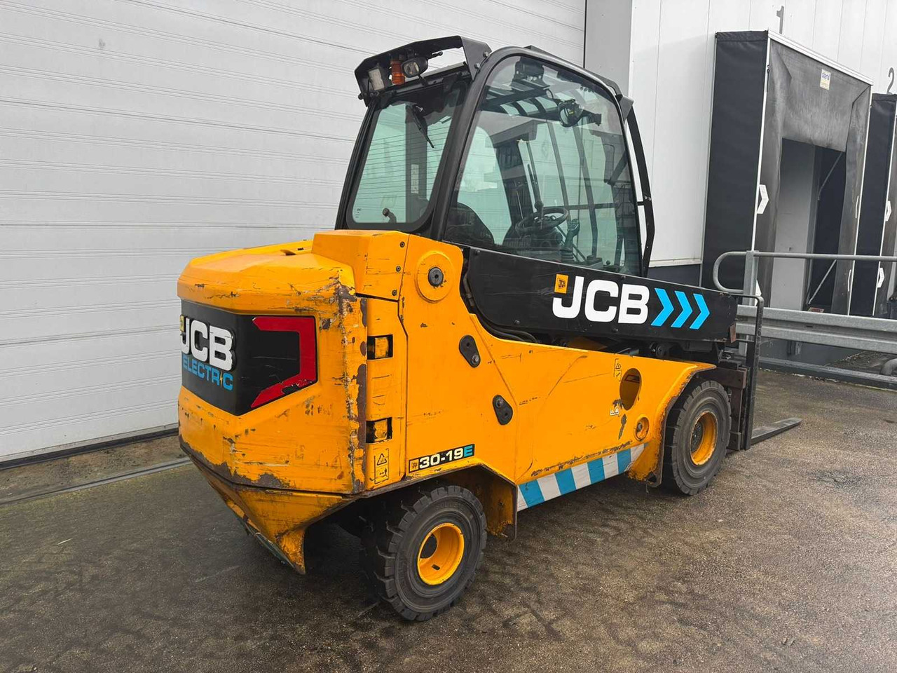 JCB - 2020 - TLT-30-E - FORK POSITIONER, SIDE-SHIFT - FORKLIFT - Περονοφόρο όχημα: φωτογραφία 4 JCB - 2020 - TLT-30-E - FORK POSITIONER, SIDE-SHIFT - FORKLIFT - Περονοφόρο όχημα: φωτογραφία 4