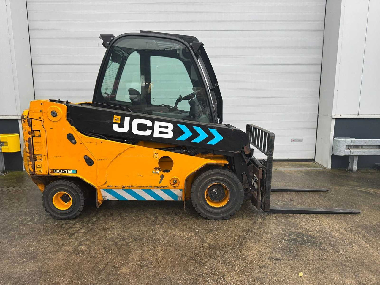 JCB - 2020 - TLT-30-E - FORK POSITIONER, SIDE-SHIFT - FORKLIFT - Περονοφόρο όχημα: φωτογραφία 5 JCB - 2020 - TLT-30-E - FORK POSITIONER, SIDE-SHIFT - FORKLIFT - Περονοφόρο όχημα: φωτογραφία 5
