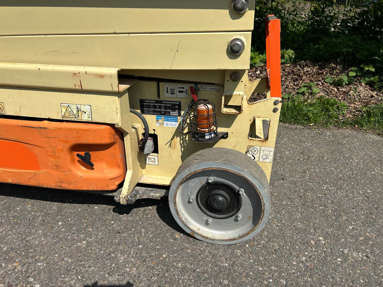 JLG 2016 JLG 2032 ES SCISSOR BOOM LIFT - Πλατφόρμα εναέρια: φωτογραφία 2 JLG 2016 JLG 2032 ES SCISSOR BOOM LIFT - Πλατφόρμα εναέρια: φωτογραφία 2