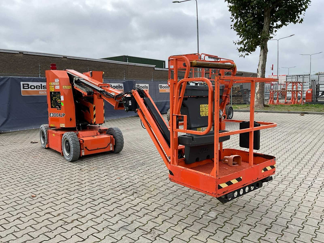 JLG E300AJP - Πλατφόρμα εναέρια: φωτογραφία 4 JLG E300AJP - Πλατφόρμα εναέρια: φωτογραφία 4