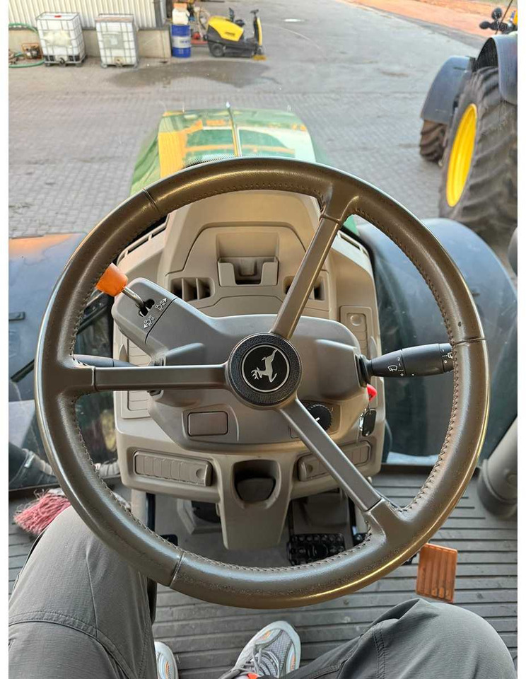 JOHN DEERE 6R 250 - E18 - Τρακτέρ: φωτογραφία 3 JOHN DEERE 6R 250 - E18 - Τρακτέρ: φωτογραφία 3