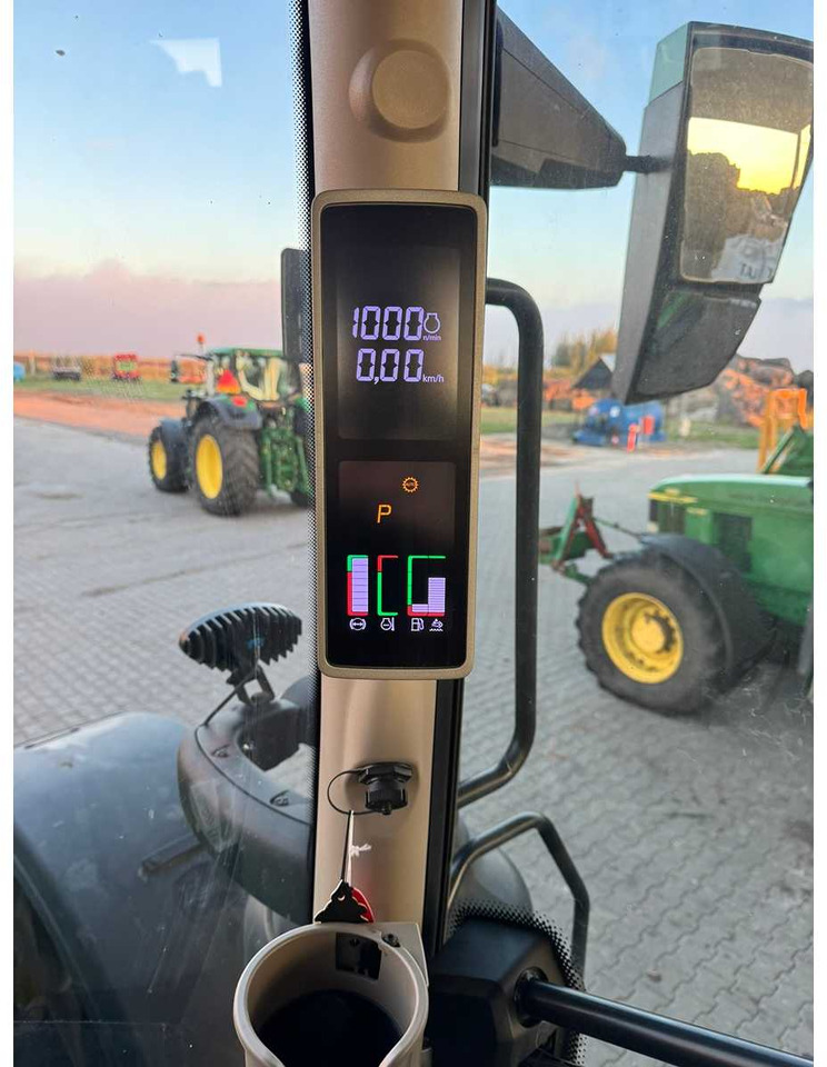 JOHN DEERE 6R 250 - E18 - Τρακτέρ: φωτογραφία 5 JOHN DEERE 6R 250 - E18 - Τρακτέρ: φωτογραφία 5