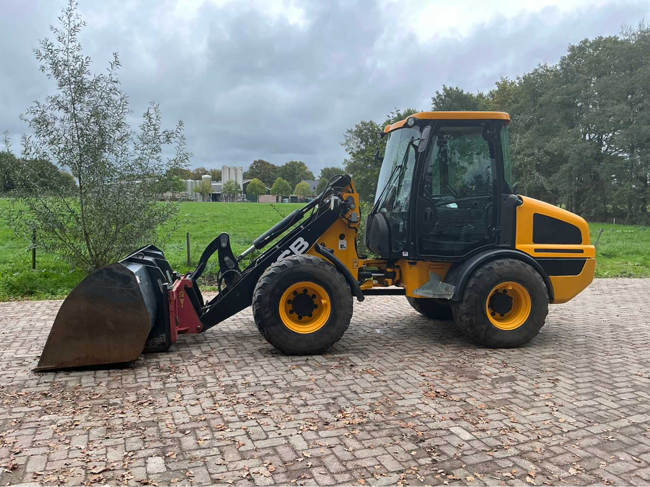 Jcb 407 - Ελαστιχοφόρος φορτωτής: φωτογραφία 2 Jcb 407 - Ελαστιχοφόρος φορτωτής: φωτογραφία 2