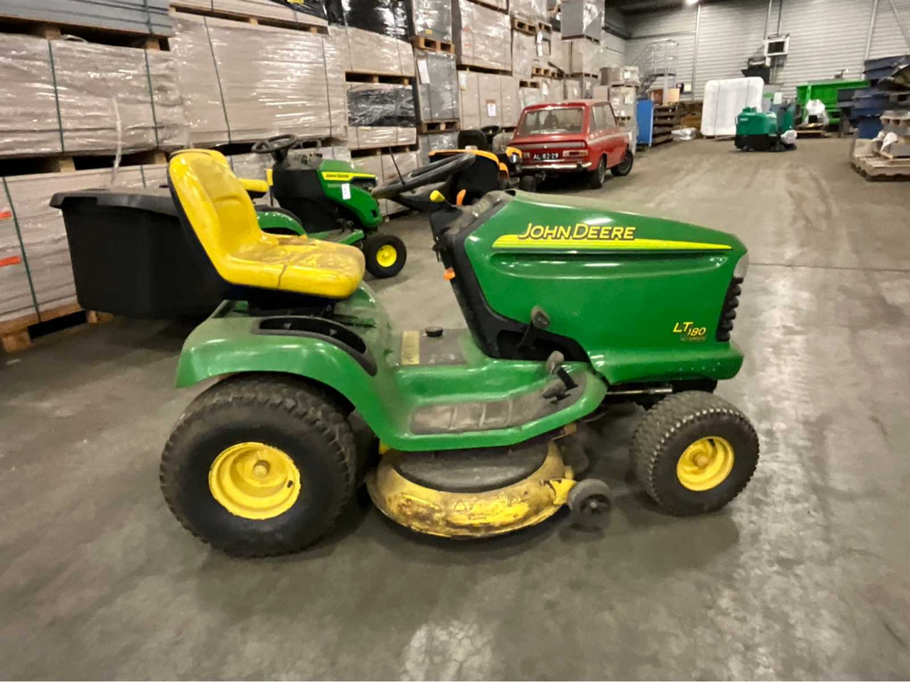 John Deere LT180 automatic - Χλοοκοπτικό: φωτογραφία 5 John Deere LT180 automatic - Χλοοκοπτικό: φωτογραφία 5